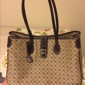 Dooney & Bourke Purse